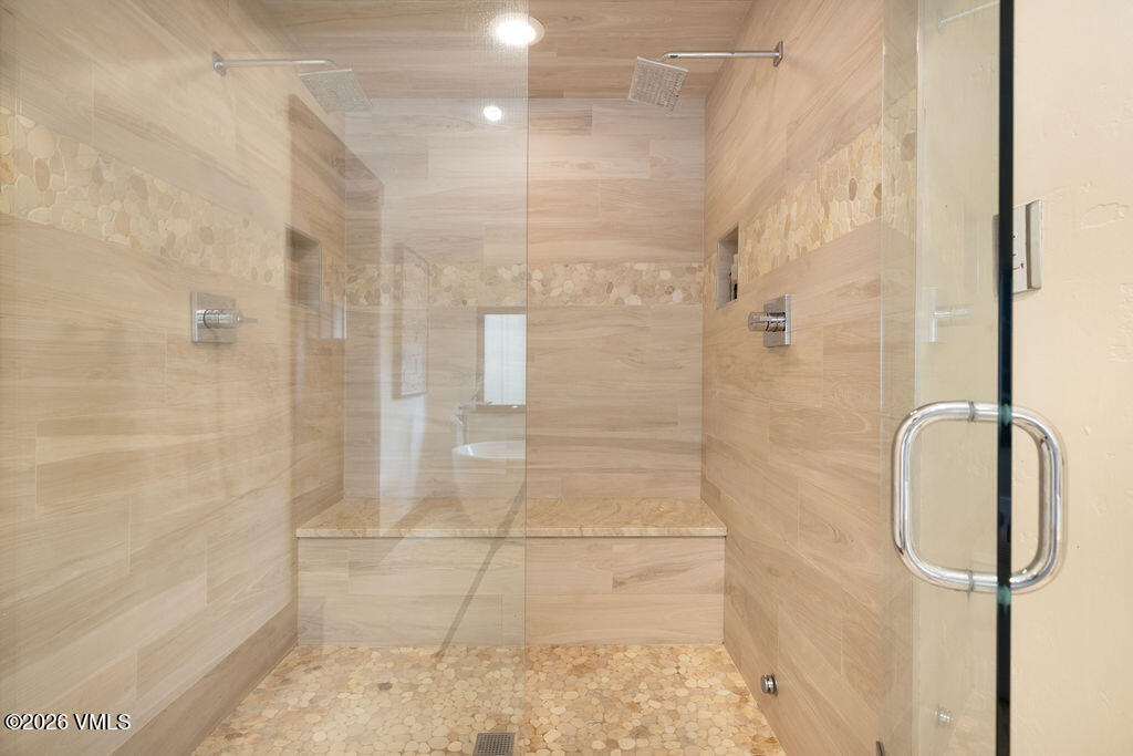 388 Eagle Crest Road Edwards, CO 81632 - Photo 14 of 47 2604_388_eagle_crest_interior_bath01_sho