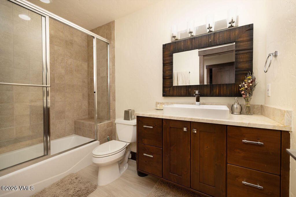 388 Eagle Crest Road Edwards, CO 81632 - Photo 27 of 47 2604_388_eagle_crest_interior_bath04