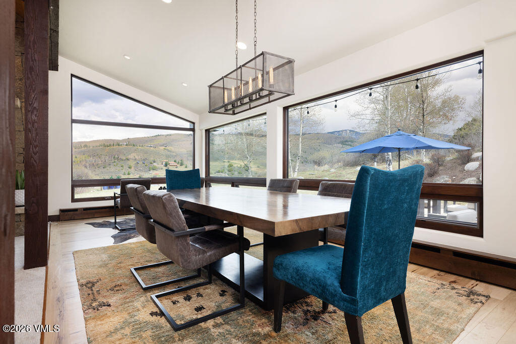 388 Eagle Crest Road Edwards, CO 81632 - Photo 8 of 47 2604_388_eagle_crest_interior_dining