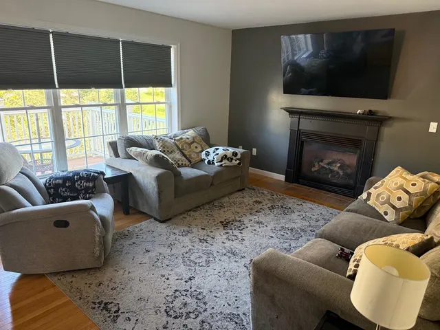 $435,000 | 3 Merlot Court, Unit 4, Concord, NH 03303