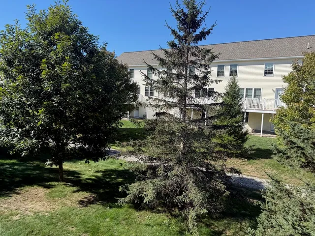 $435,000 | 3 Merlot Court, Unit 4, Concord, NH 03303