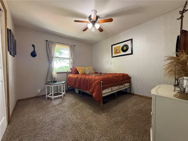 $159,900 | 18846 South 1497 Road, Nevada, MO 64772