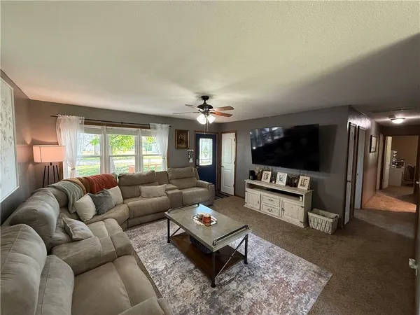 $159,900 | 18846 South 1497 Road, Nevada, MO 64772