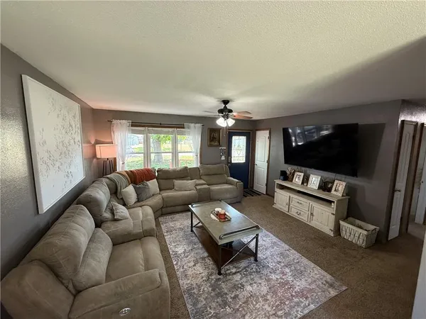 $159,900 | 18846 South 1497 Road, Nevada, MO 64772