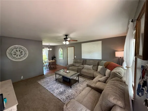 $159,900 | 18846 South 1497 Road, Nevada, MO 64772
