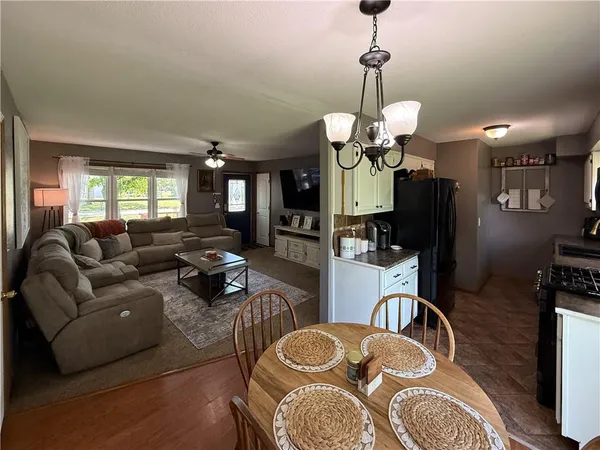 $159,900 | 18846 South 1497 Road, Nevada, MO 64772