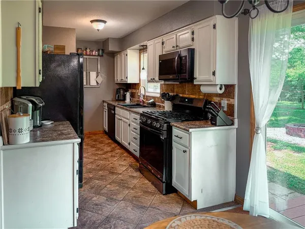 $159,900 | 18846 South 1497 Road, Nevada, MO 64772