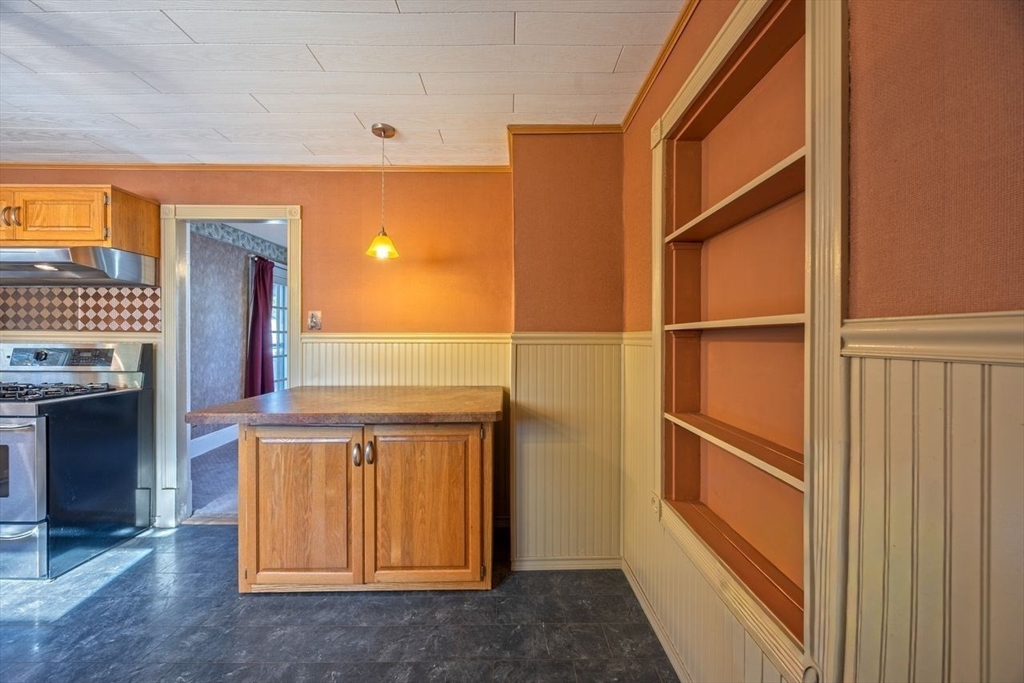 450 East Street Chicopee, MA 01020 - Photo 10 of 38 a view of front door