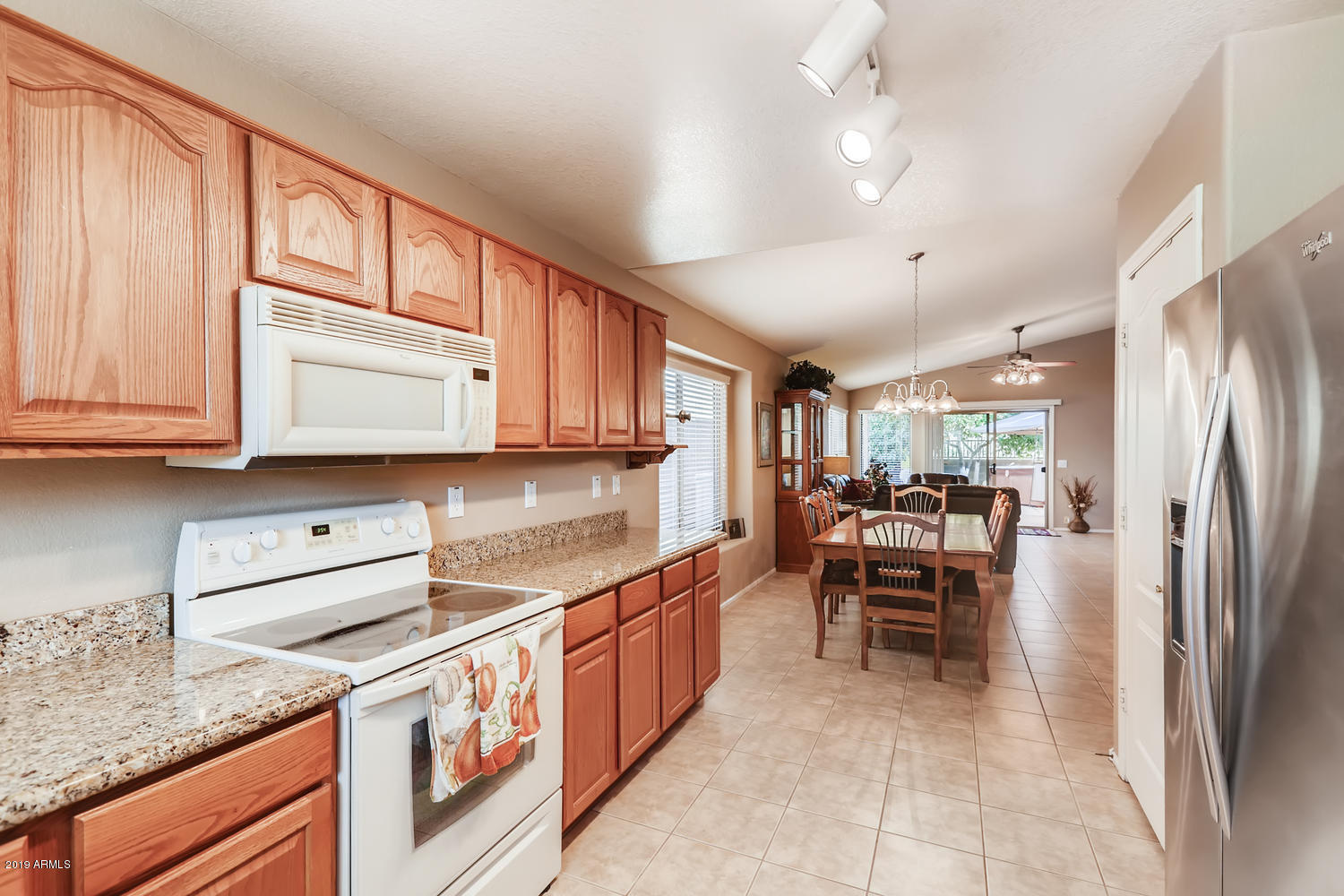 28631 North Nobel Road Phoenix, AZ 85085 - Photo 4 of 31 28631 N Nobel Rd Phoenix AZ-large-006-00