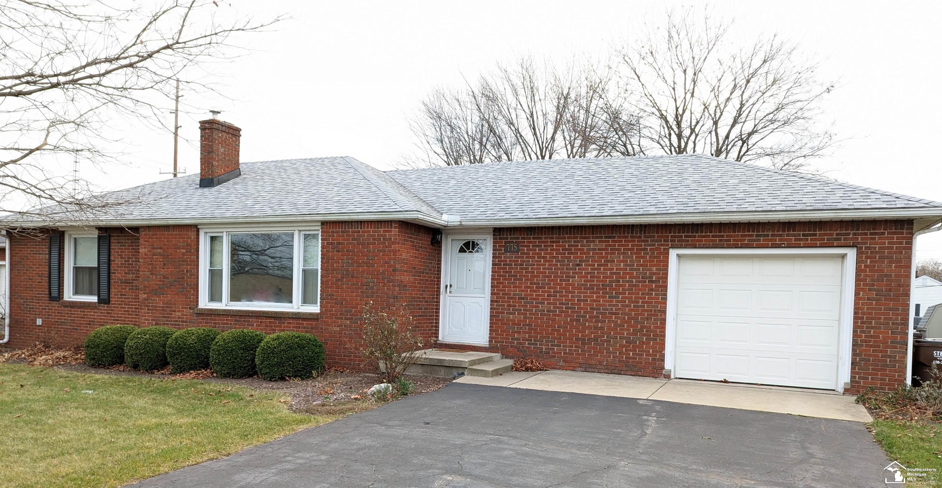 775 Stewart Road Monroe, MI 48162 - Photo 1 of 28 50202874-72a0b778-0a6c-4a7f-8fea-3e5cc999e628.JPG