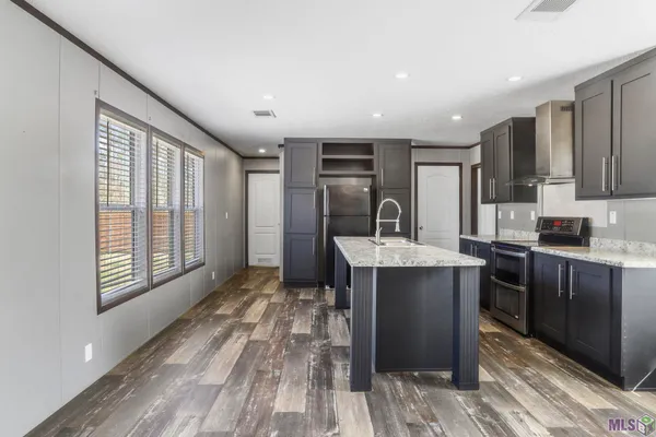 $1,400 | 19226 McLin Road, Livingston, LA 70754