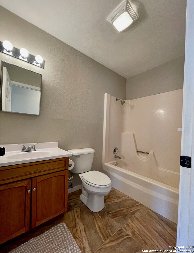 456 Melody Lane Uvalde, TX 78801 - Photo 16 of 19