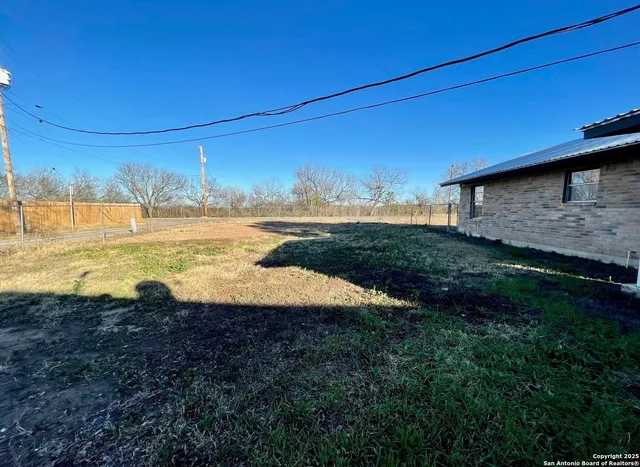 $189,000 | 456 Melody Lane, Uvalde, TX 78801