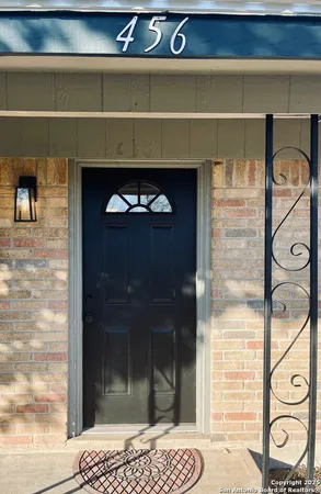 $189,000 | 456 Melody Lane, Uvalde, TX 78801