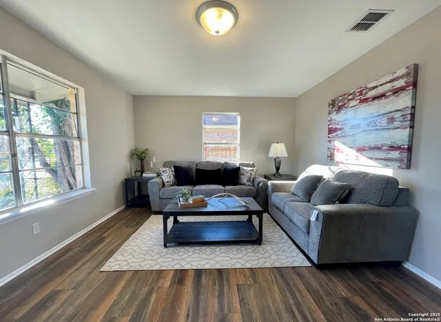 $189,000 | 456 Melody Lane, Uvalde, TX 78801