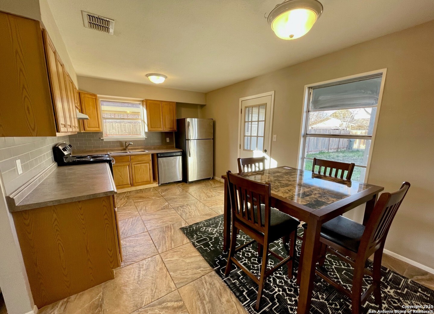 456 Melody Lane Uvalde, TX 78801 - Photo 8 of 19
