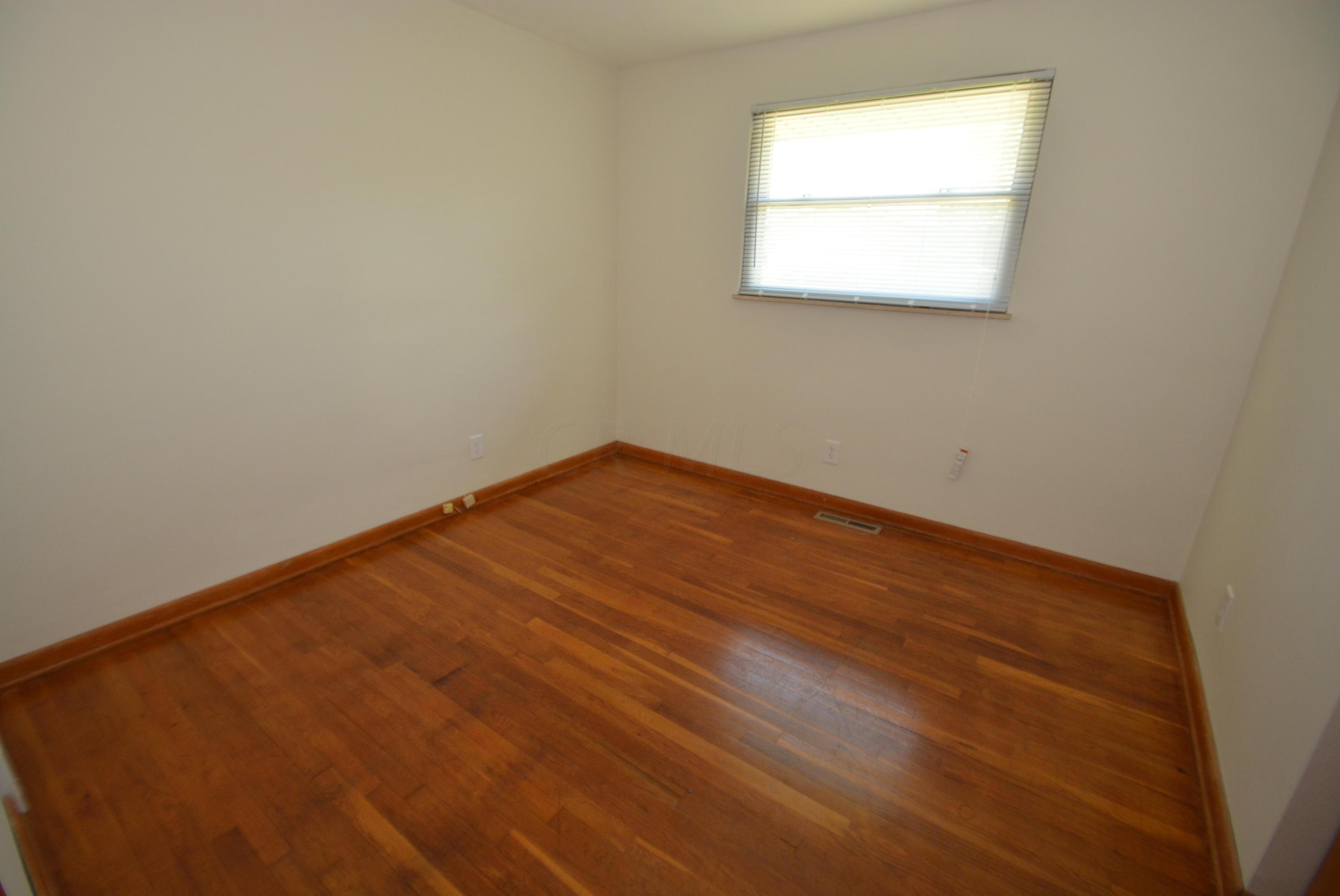 4463 Maize Road Columbus, OH 43224 - Photo 14 of 32 Gallery Image 14