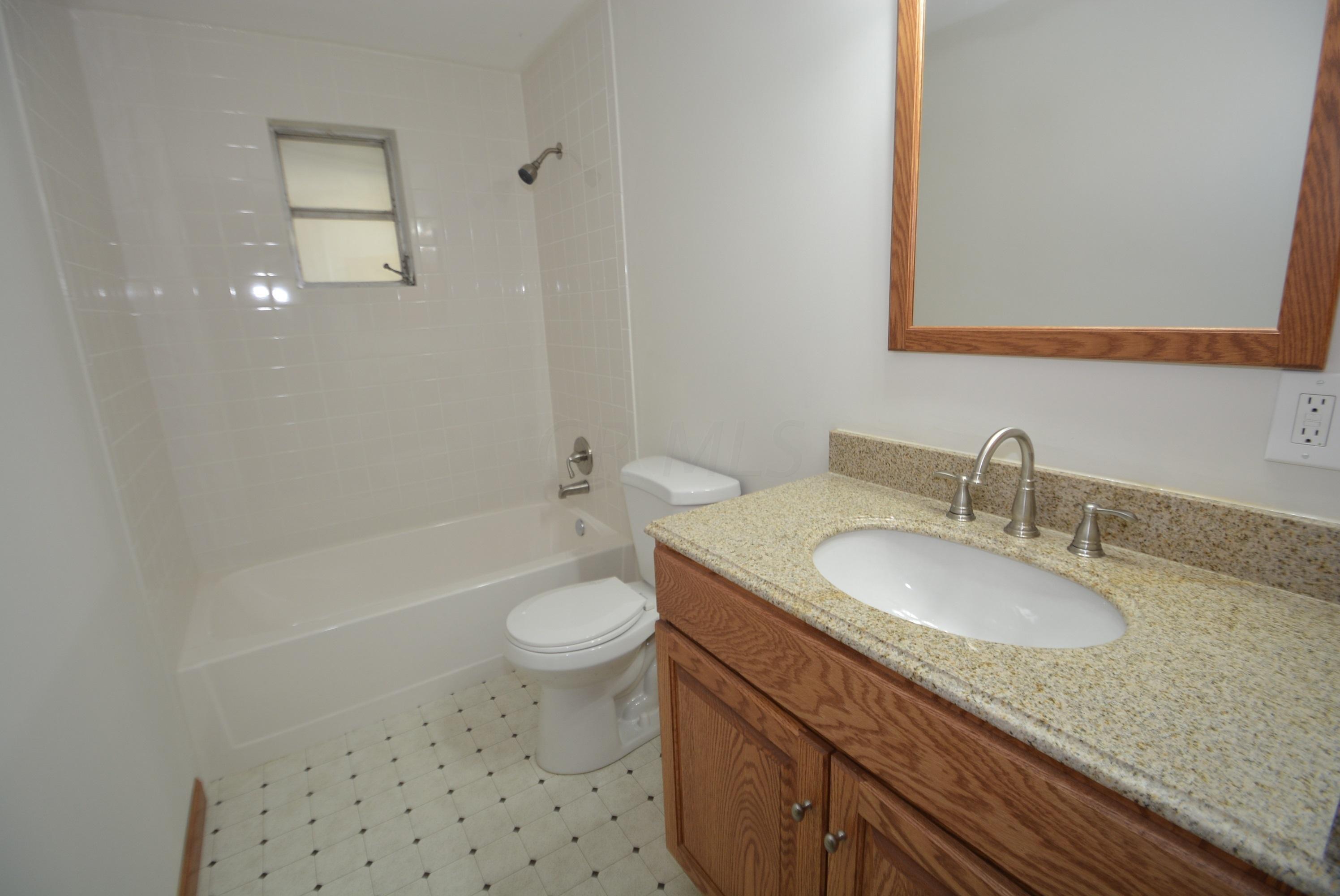 4463 Maize Road Columbus, OH 43224 - Photo 15 of 32 Gallery Image 15