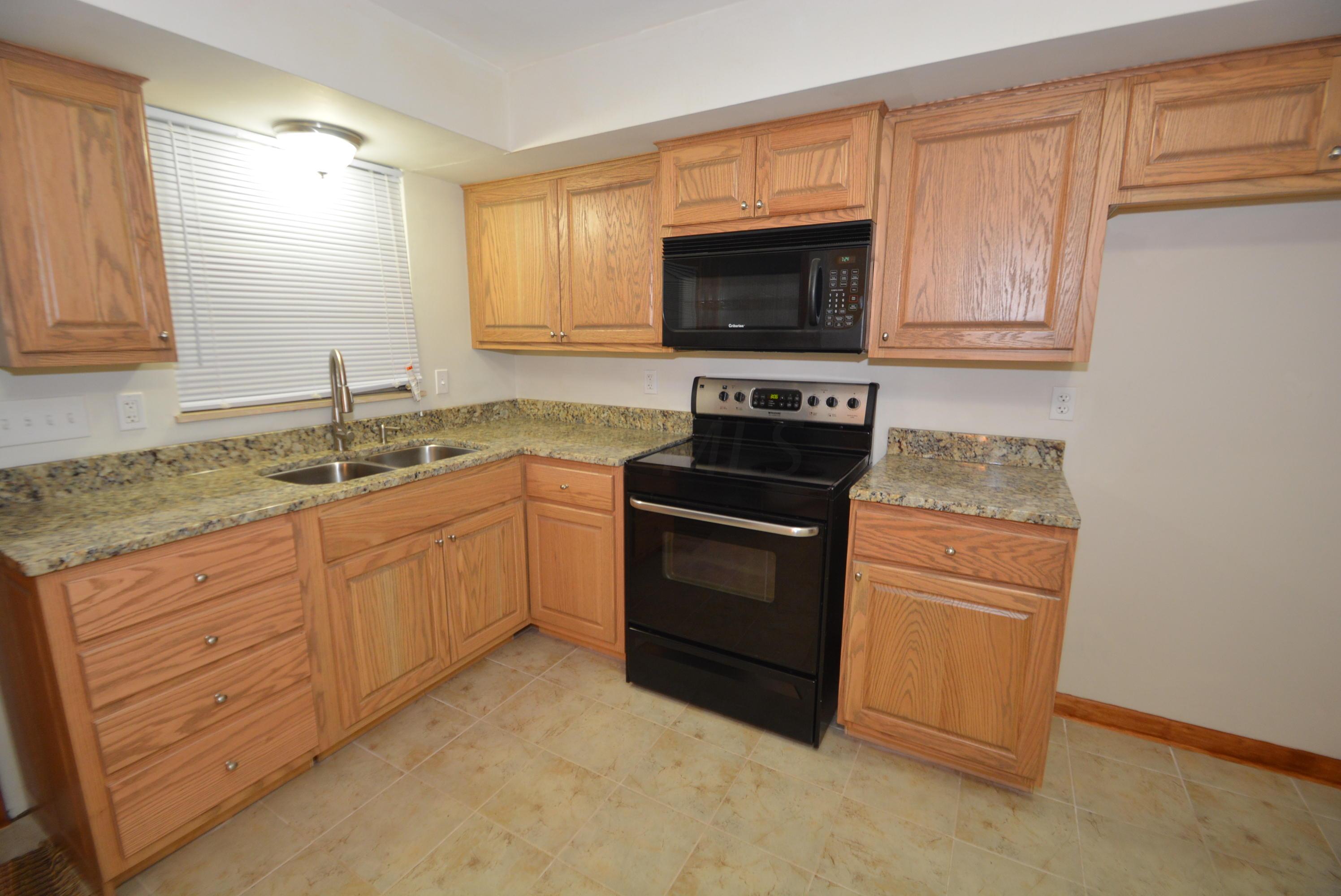 4463 Maize Road Columbus, OH 43224 - Photo 2 of 32 Gallery Image 2