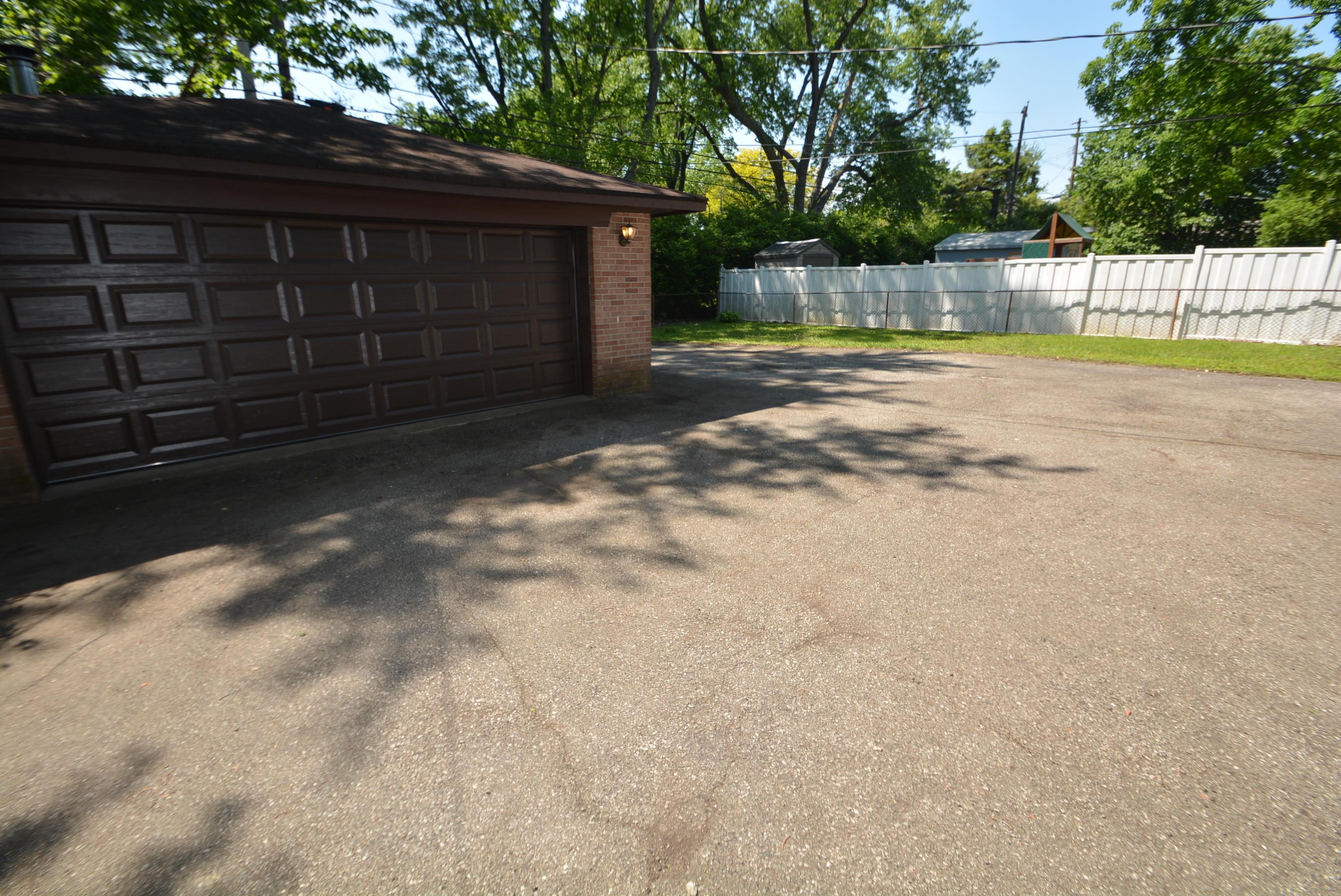 4463 Maize Road Columbus, OH 43224 - Photo 31 of 32 Gallery Image 31