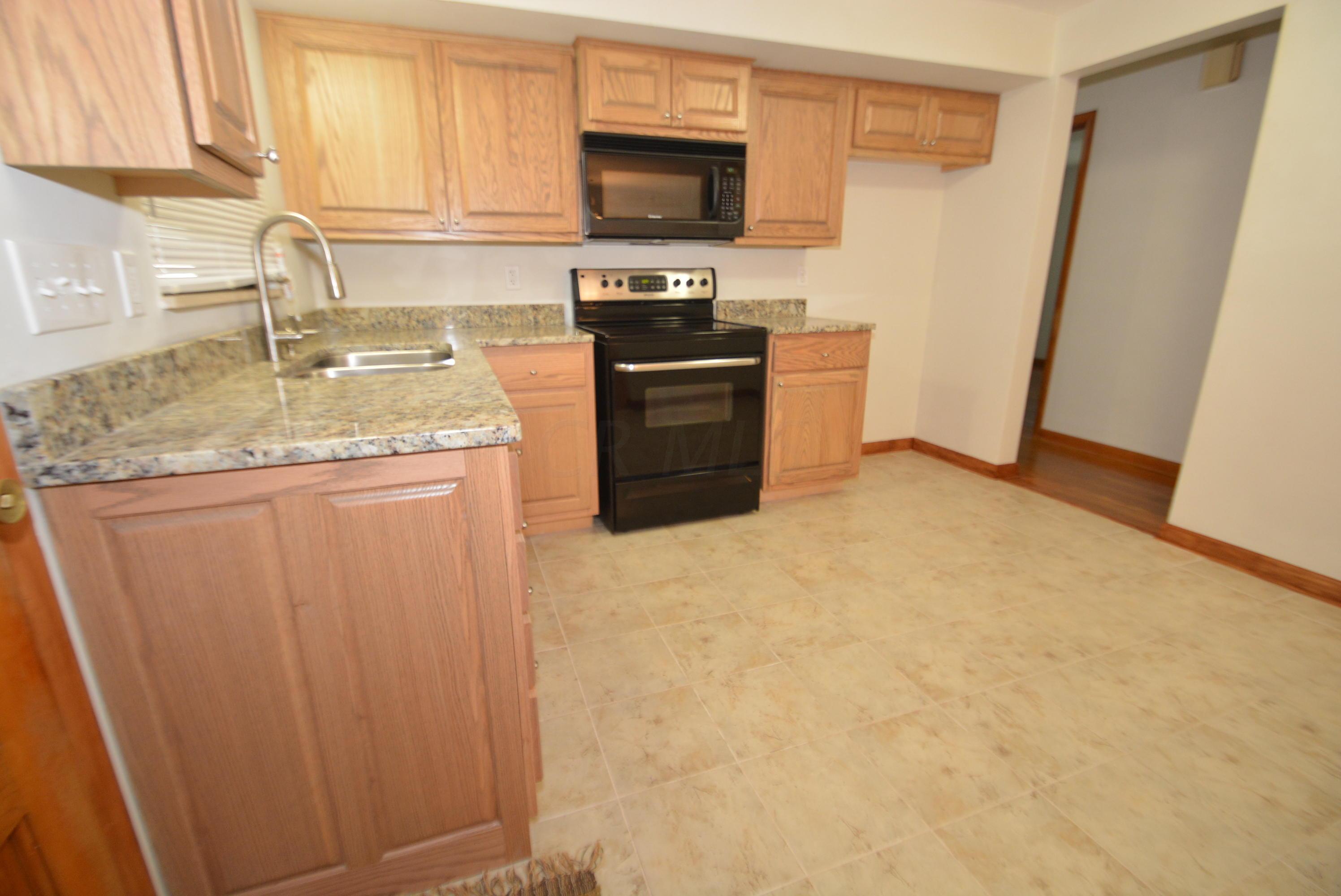 4463 Maize Road Columbus, OH 43224 - Photo 5 of 32 Gallery Image 5