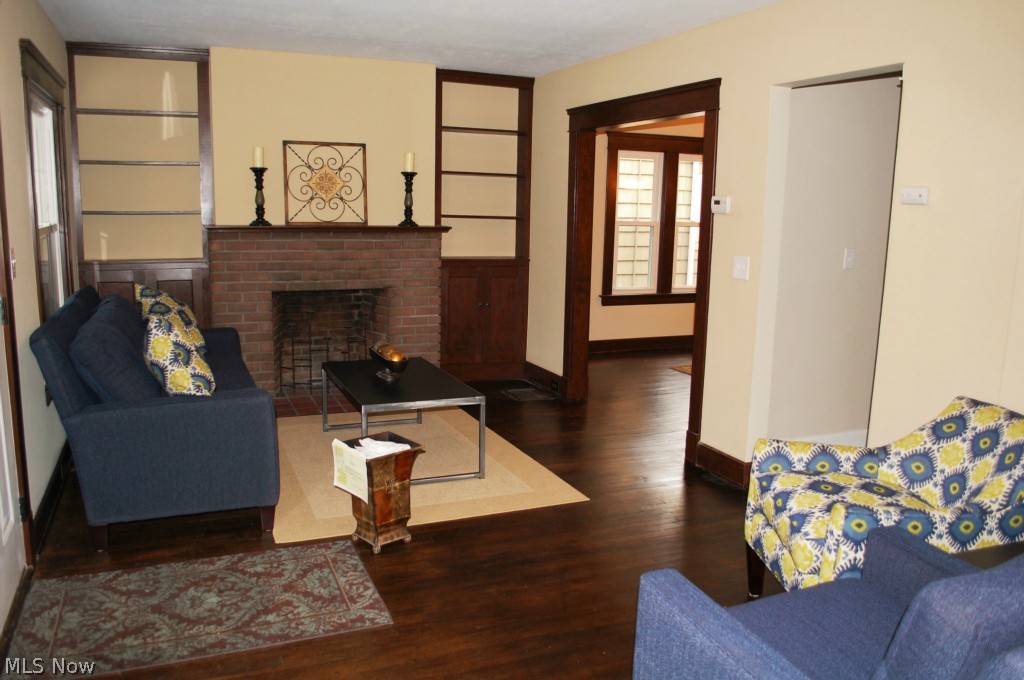 2253 Maplewood Road Cleveland, OH 44118 - Photo 2 of 23 Gallery Image 2