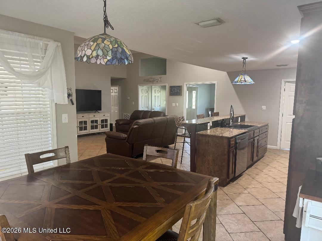 1303 Martin Street Pascagoula, MS 39581 - Photo 3 of 12 thumbnail (5)