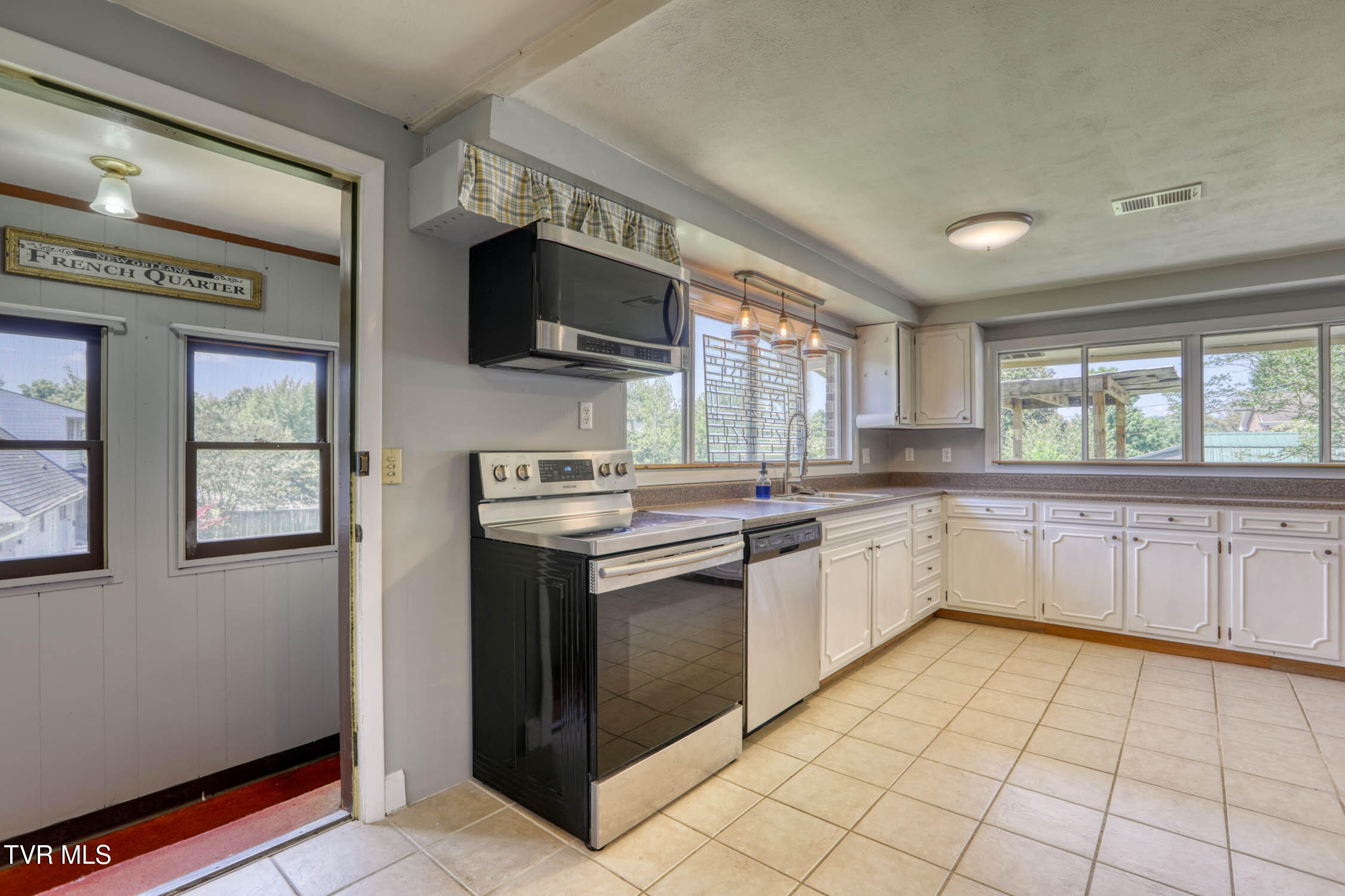 2136 Heatherly Road Kingsport, TN 37660 - Photo 13 of 51 2136 Heatherly. Kpt MLSb (11 of 52)