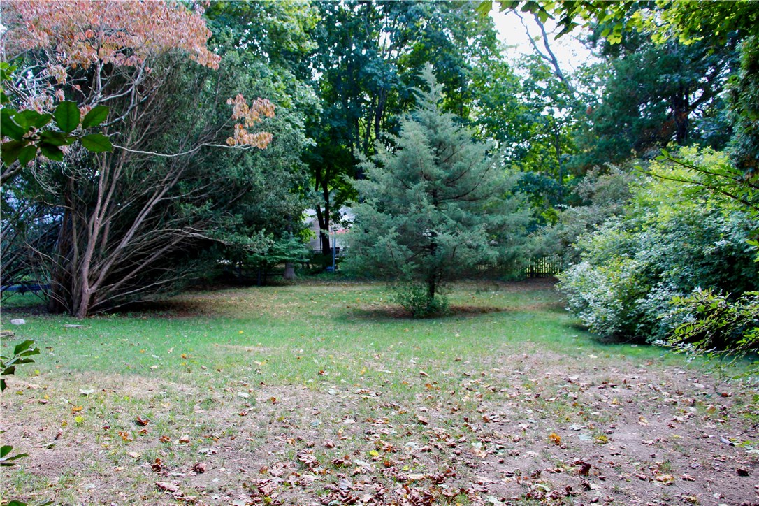 16 Primrose Hill Road Barrington, RI 02806 - Photo 3 of 33
