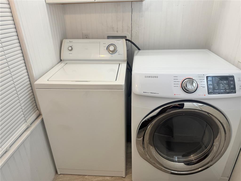 11970 Southwest Loop Terrace Arcadia, FL 34269 - Photo 15 of 37 a utility room with dryer and washer