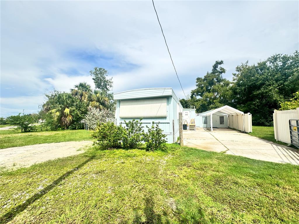 11970 Southwest Loop Terrace Arcadia, FL 34269 - Photo 18 of 37 a house view with garden space
