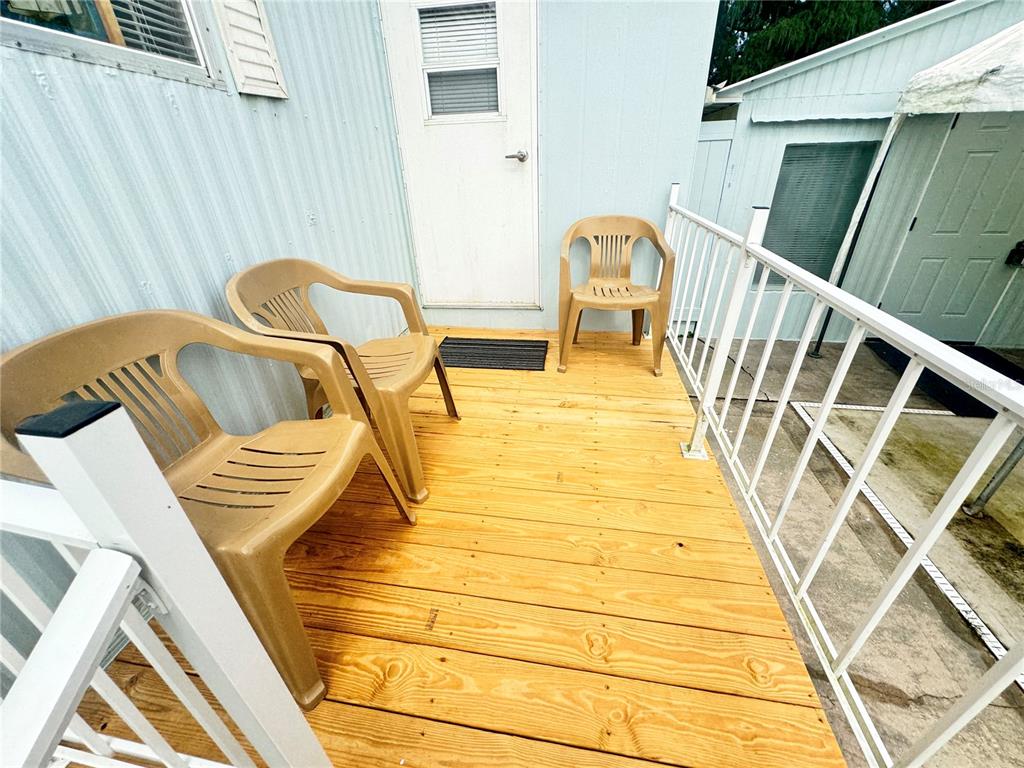11970 Southwest Loop Terrace Arcadia, FL 34269 - Photo 9 of 37 a view of a balcony with furniture
