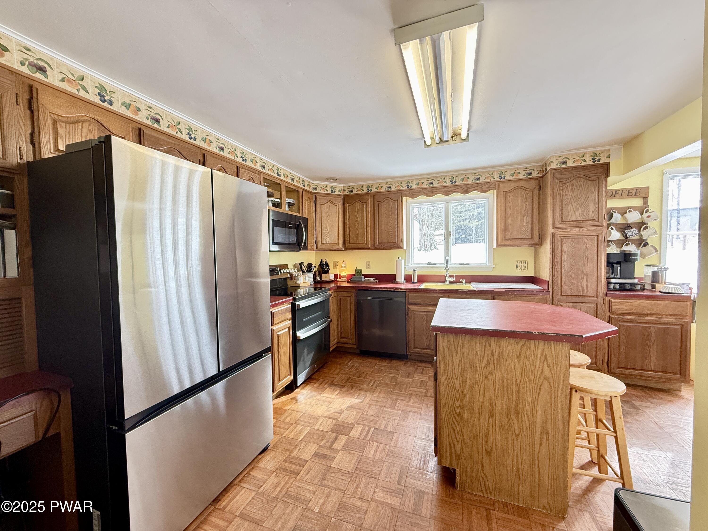 128 Carbondale Road Waymart, PA 18472 - Photo 5 of 32