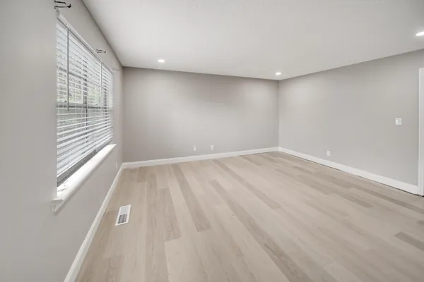 $1,345 | 7118 Shepherd View Circle, Unit B, Chattanooga, TN 37421