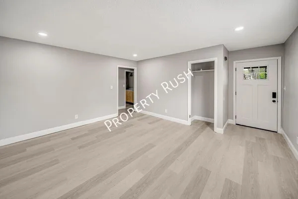 $1,345 | 7118 Shepherd View Circle, Unit B, Chattanooga, TN 37421