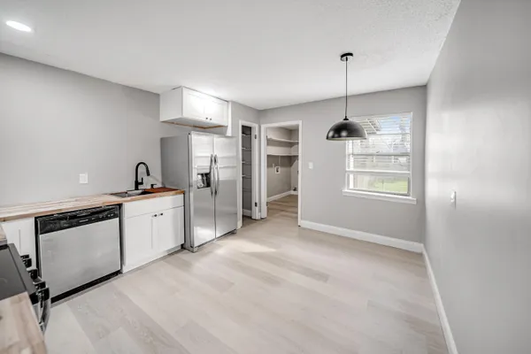 $1,345 | 7118 Shepherd View Circle, Unit B, Chattanooga, TN 37421