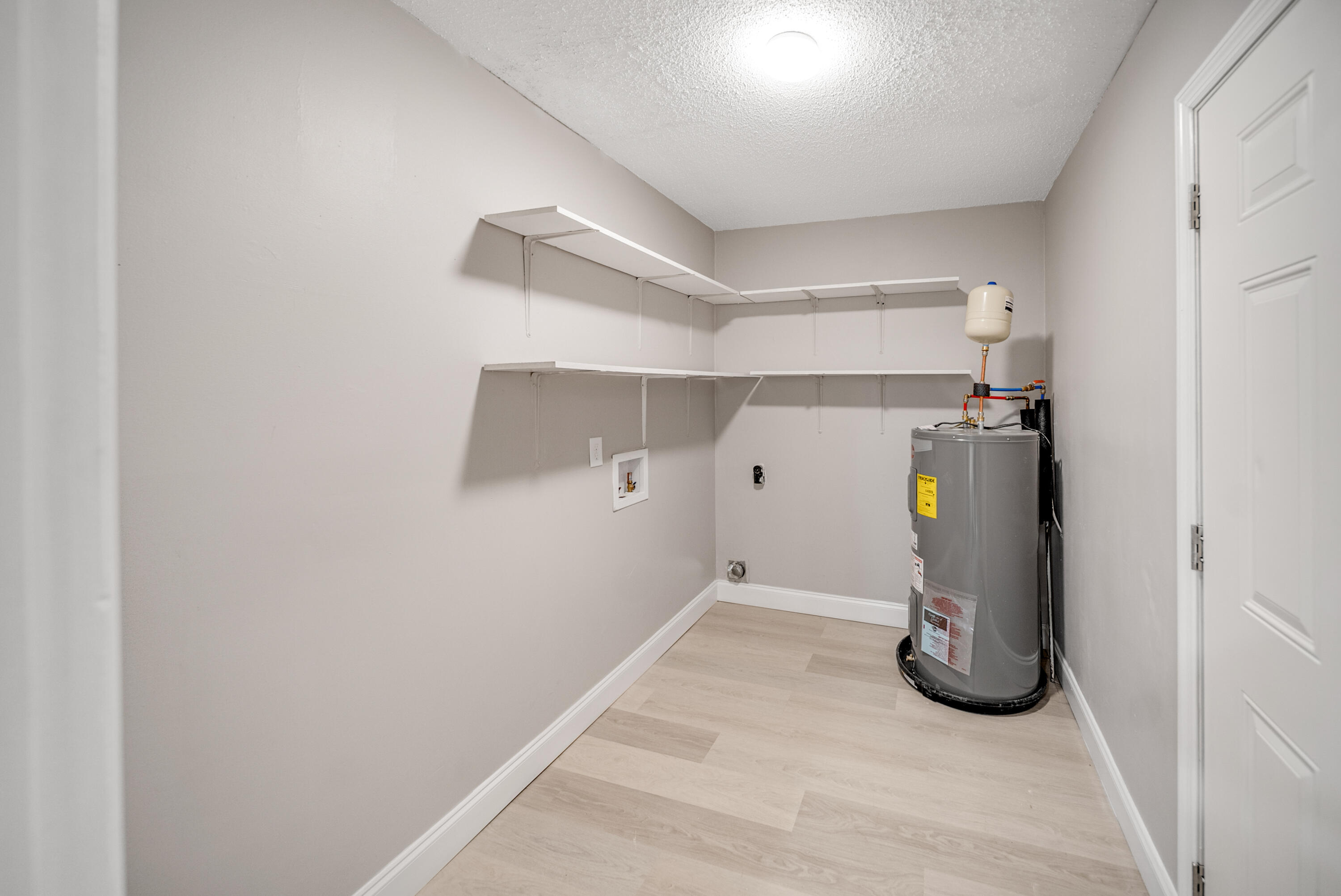 7118 Shepherd View Circle, Unit B Chattanooga, TN 37421 - Photo 8 of 16 DSC09947-NEW