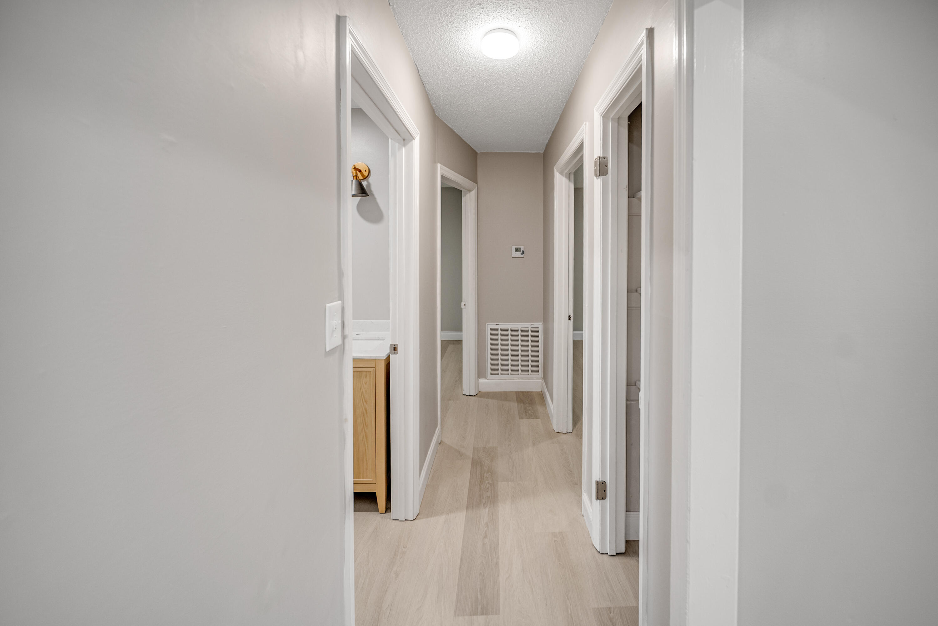 7118 Shepherd View Circle, Unit B Chattanooga, TN 37421 - Photo 9 of 16 DSC09952-NEW