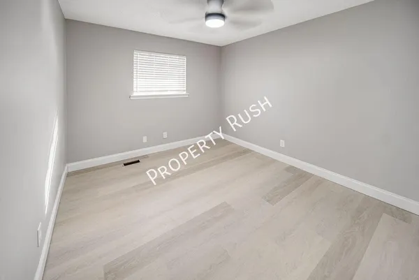 $1,345 | 7118 Shepherd View Circle, Unit B, Chattanooga, TN 37421