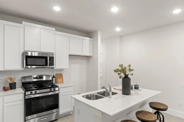 $284,900 | 701 White Steppe Way, Georgetown, TX 78626