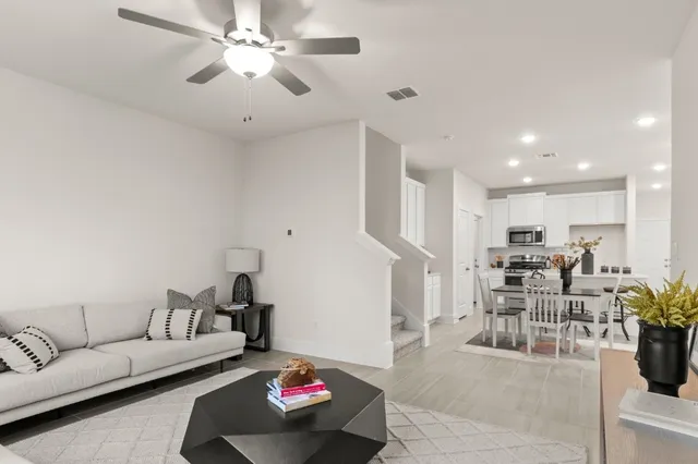 $284,900 | 701 White Steppe Way, Georgetown, TX 78626