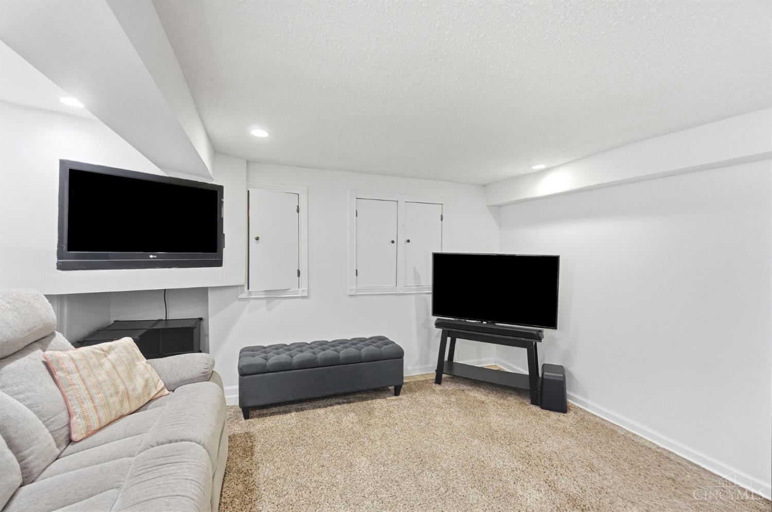 6716 Roe Street Cincinnati, OH 45227 - Photo 32 of 45 Gallery Image 32