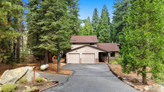 a view of outdoor space yard and basketball court