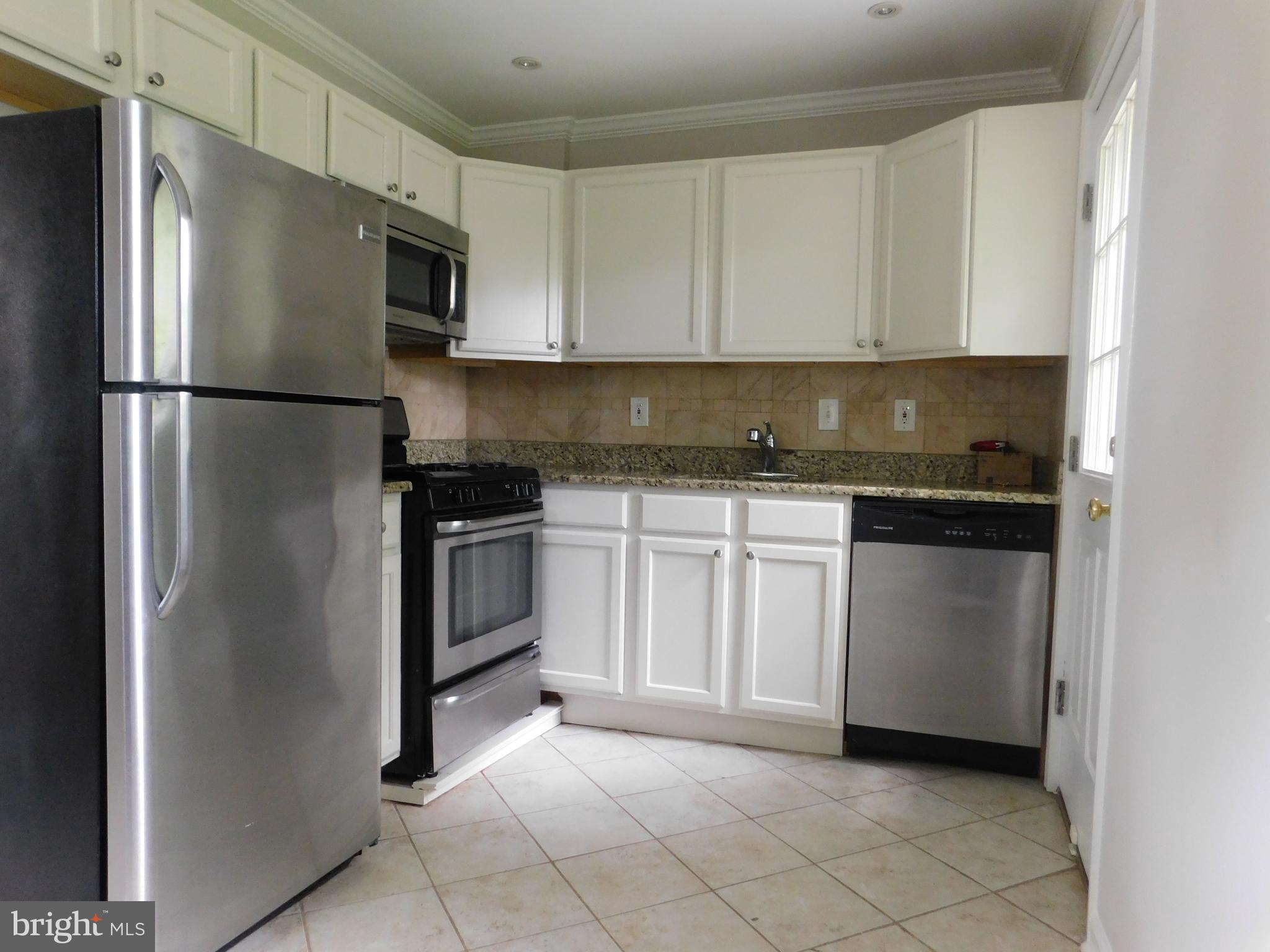 1005 Brooke Road Capitol Heights, MD 20743 - Photo 13 of 32 Kitchen Appliances