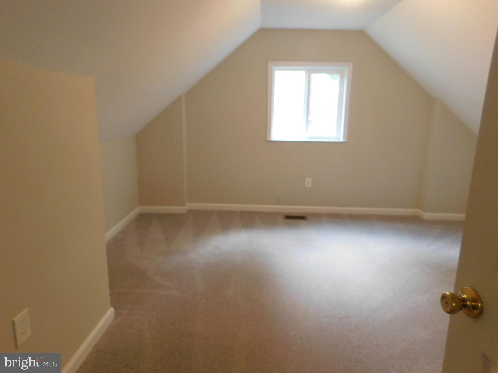 1005 Brooke Road Capitol Heights, MD 20743 - Photo 17 of 32 Bedroom - Upper Level