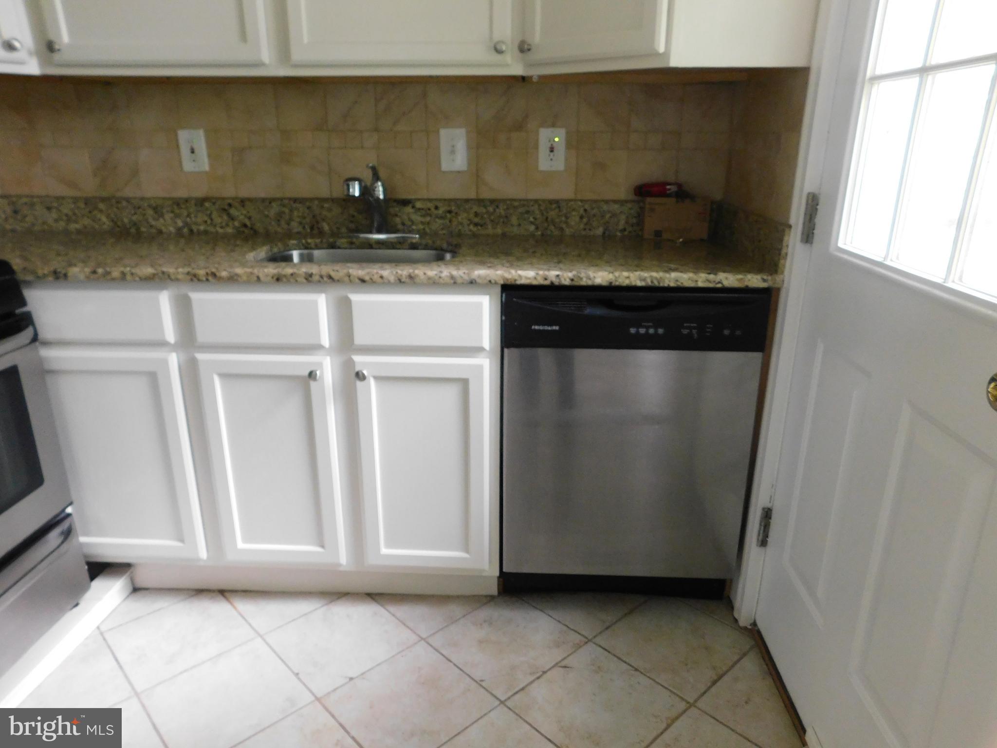 1005 Brooke Road Capitol Heights, MD 20743 - Photo 10 of 32 Kitchen - Dishwasher