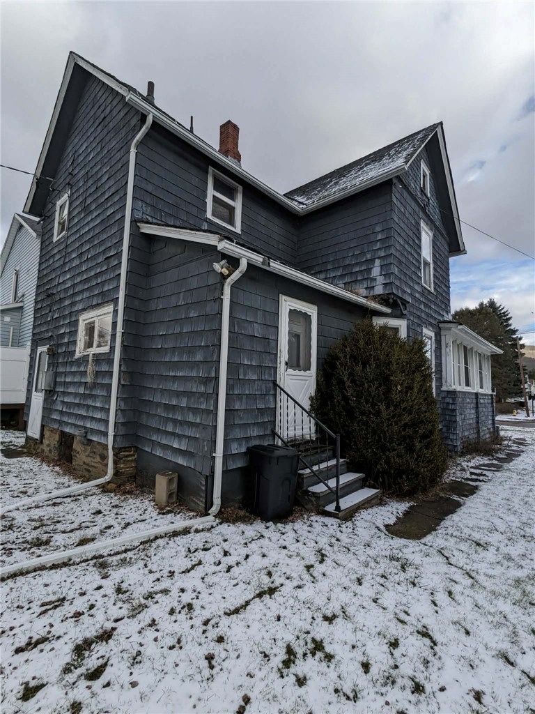 229 Decatur Street Corning, NY 14830 - Photo 4 of 31