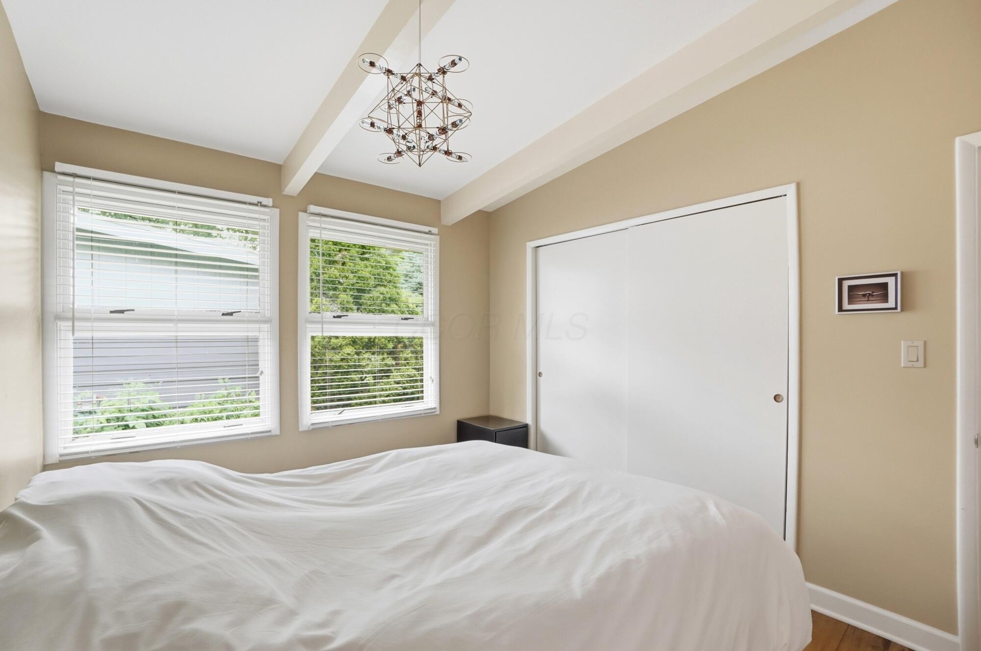 2451 Edgevale Road Columbus, OH 43221 - Photo 33 of 46 169