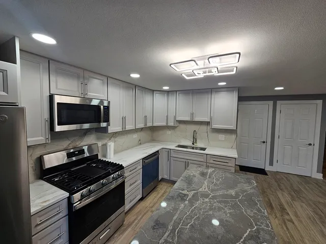 $3,099 | 1535 East Jane Avenue, Arlington Heights, IL 60004