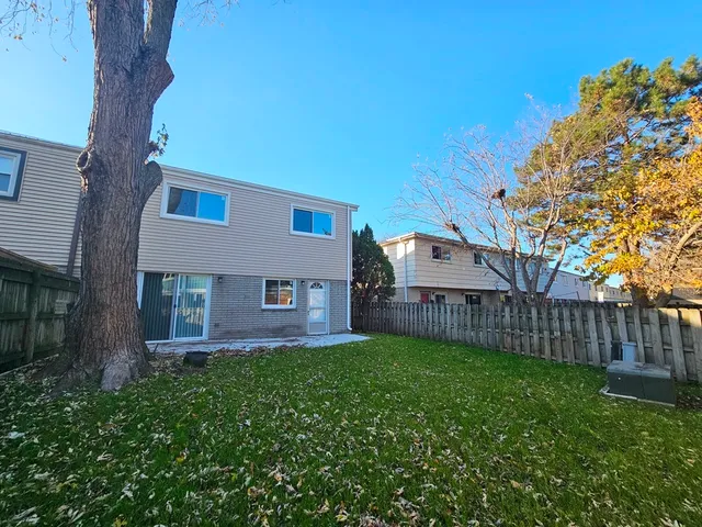 $3,099 | 1535 East Jane Avenue, Arlington Heights, IL 60004